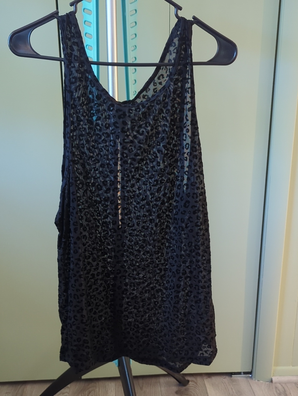 ZYIA Black Velvet Leopard-Print Tank